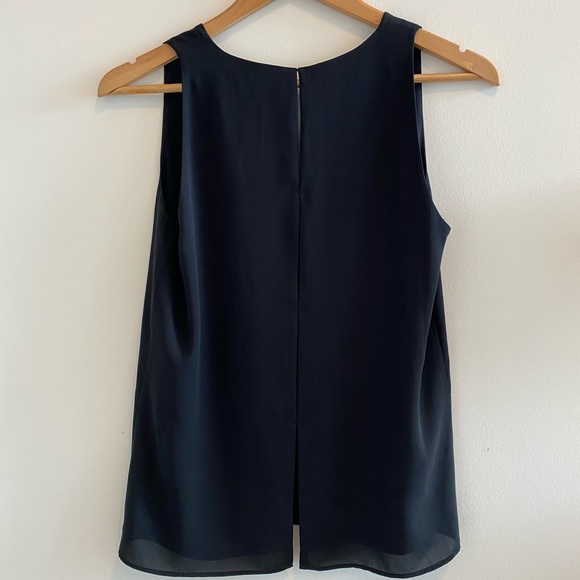 EUC Babaton Sleeveless Shirt - Picture 2 of 2